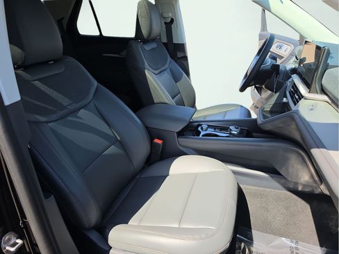 New 2026 Ford Explorer Active w/ Active Comfort Package AWD/4WD image 20
