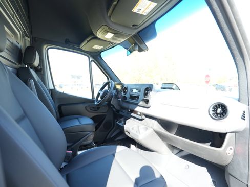 New 2025 Mercedes-Benz Sprinter 2500 image 35