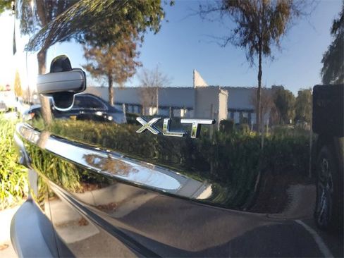 Used 2018 Ford Transit Connect XLT image 8