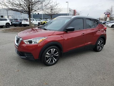 Used 2020 Nissan Kicks SV image 8