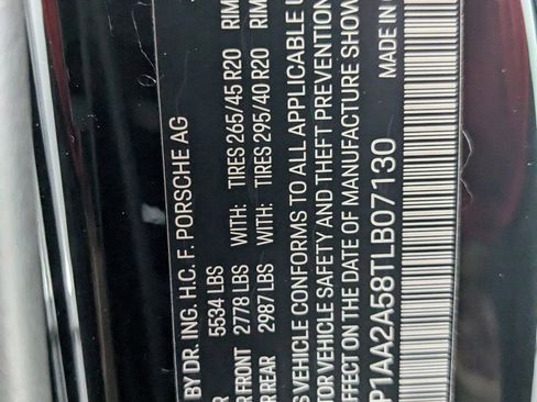 New 2026 Porsche Macan image 28