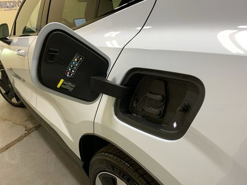 Used 2025 Volvo EX30 Ultra w/ Climate Package AWD/4WD image 22