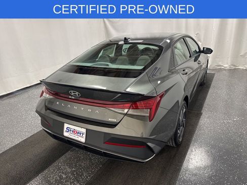 Used 2025 Hyundai Elantra SEL image 6