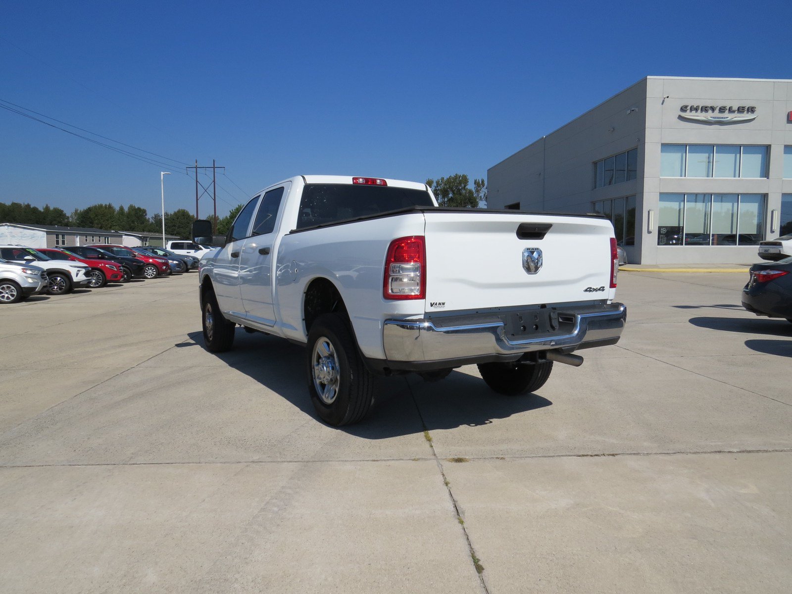 Used 2024 RAM 2500 Tradesman w/ Chrome Appearance Group AWD/4WD image 5