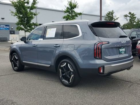 Used 2025 Kia Telluride EX w/ EX Captain's Chair Package AWD/4WD image 4
