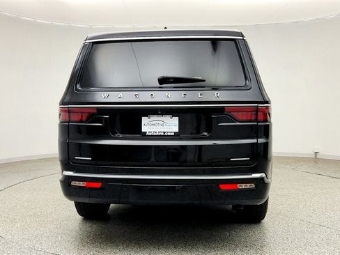 Used 2023 Jeep Wagoneer Series III w/ Convenience Group I AWD/4WD image 6