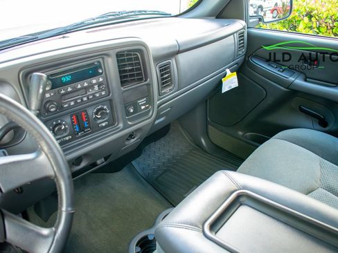Used 2004 Chevrolet Silverado 1500 4x4 Regular Cab w/ Light Duty Power Package image 13