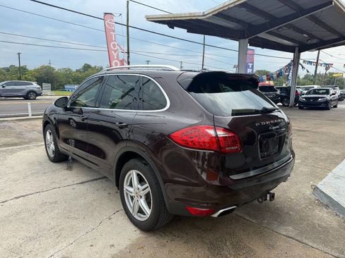 Used 2014 Porsche Cayenne image 8