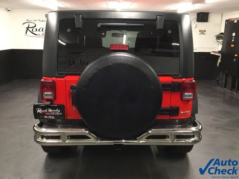 Used 2015 Jeep Wrangler Sport w/ Quick Order Package 23S AWD/4WD image 9