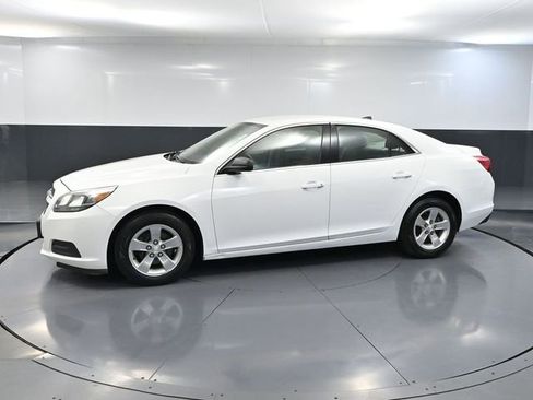 Used 2013 Chevrolet Malibu LS FWD image 9
