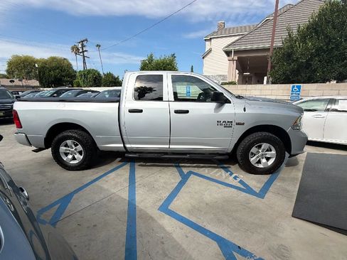 Used 2019 RAM 1500 Express RWD image 3