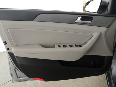 Used 2015 Hyundai Sonata SE w/ Option Group 09 image 8