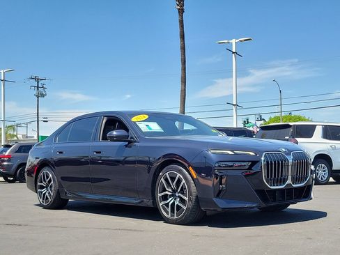 Used 2024 BMW 740i RWD image 37