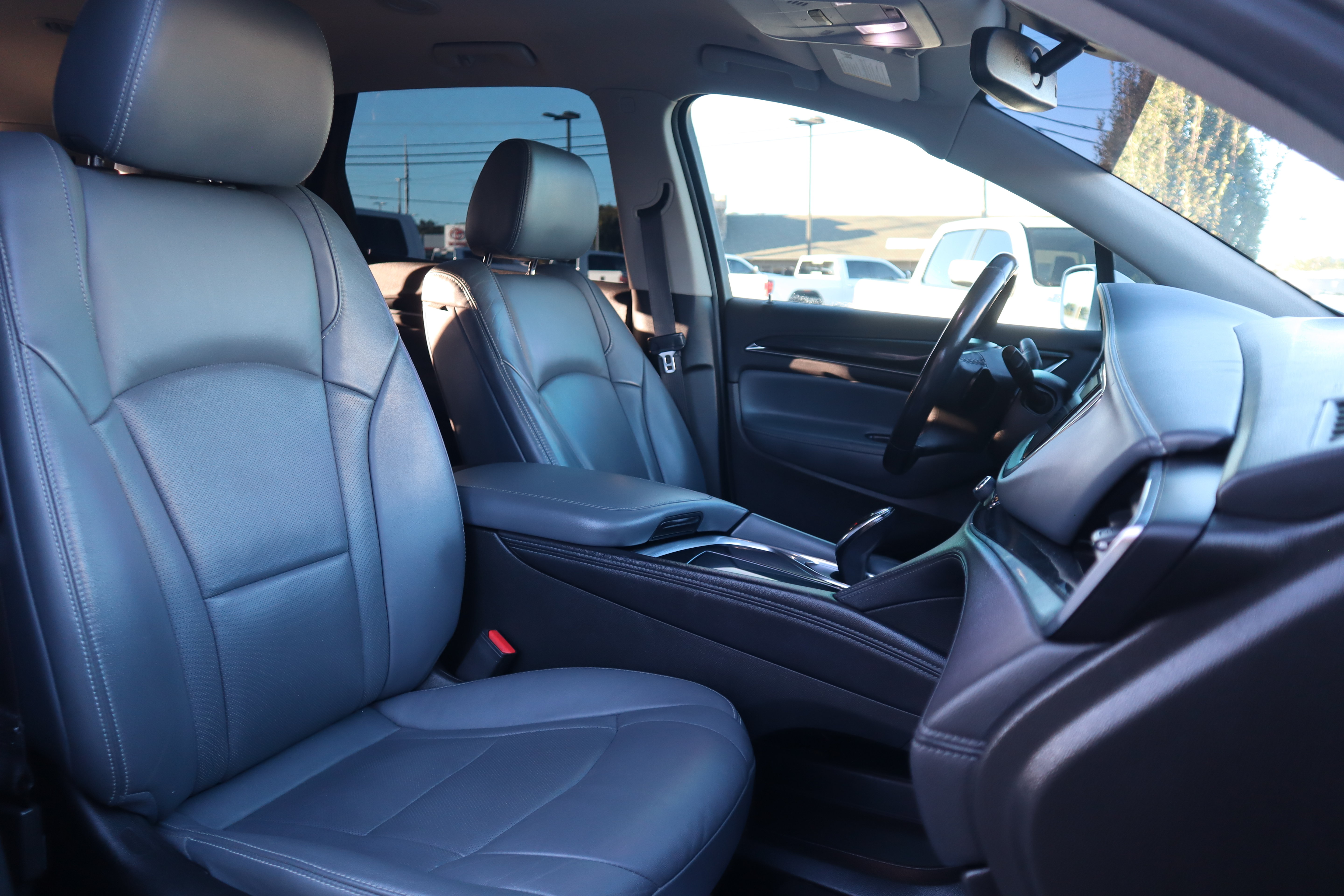 Used 2020 Buick Enclave Essence FWD image 29