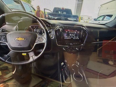 Used 2023 Chevrolet Traverse LT w/ LPO, Floor Liner Package AWD/4WD image 8