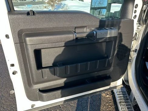 Used 2016 Ford F250 Lariat w/ Chrome Package image 28