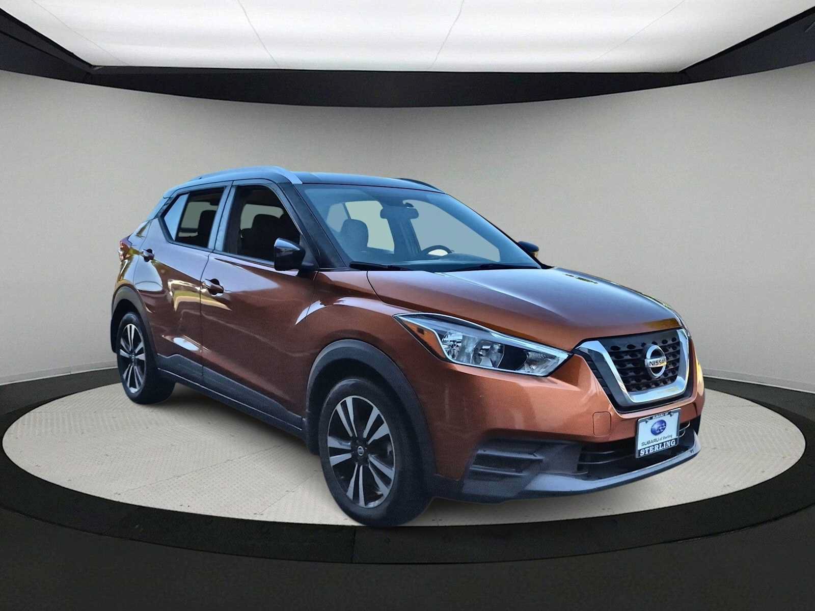Used 2019 Nissan Kicks SV FWD image 2