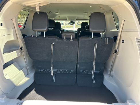Used 2024 Chrysler Pacifica Touring-L FWD image 29