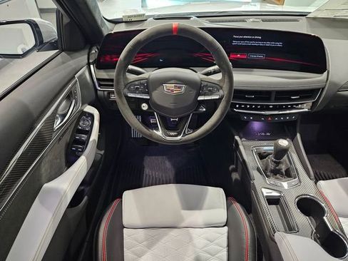 New 2026 Cadillac CT5 V Blackwing w/ Carbon Fiber 2 Package image 11