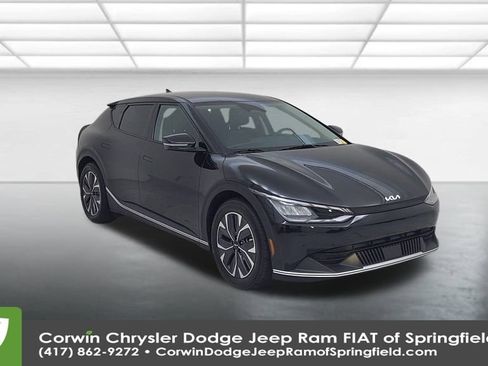 Used 2024 Kia EV6 Light image 3