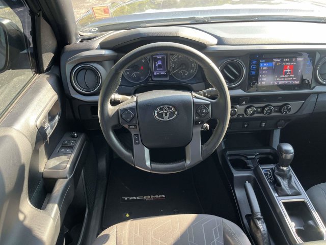 Used 2017 Toyota Tacoma TRD Off-Road w/ Tow Package AWD/4WD image 18