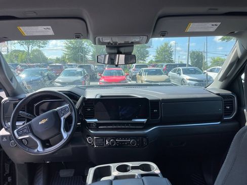 Used 2025 Chevrolet Silverado 2500 LT w/ Convenience Package AWD/4WD image 5