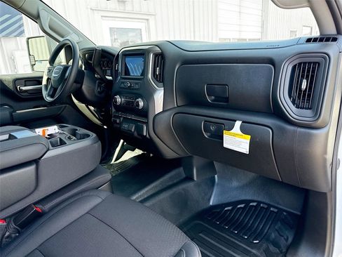 New 2026 GMC Sierra 3500 Pro w/ Convenience Package image 18