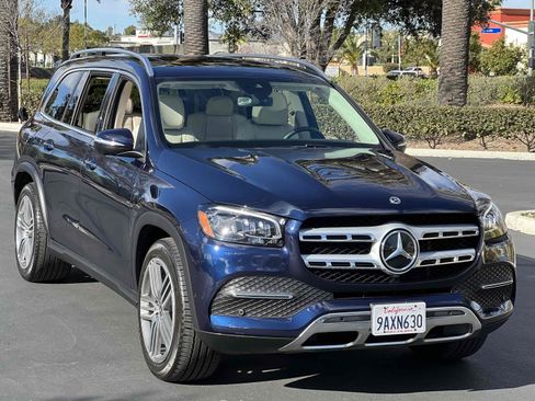 Used 2022 Mercedes-Benz GLS 450 4MATIC SUV - WARMTH & COMFORT image 25