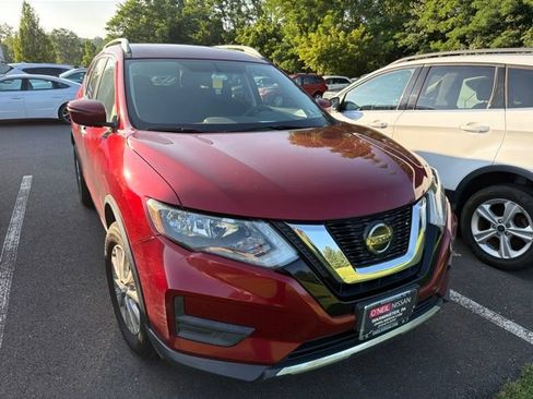 Used 2018 Nissan Rogue SV AWD/4WD image 18