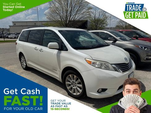 Used 2015 Toyota Sienna XLE AWD/4WD image 1