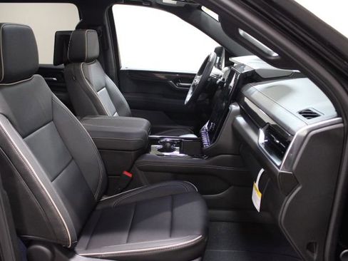 New 2026 GMC Yukon XL Elevation w/ Elevation Premium Package AWD/4WD image 28