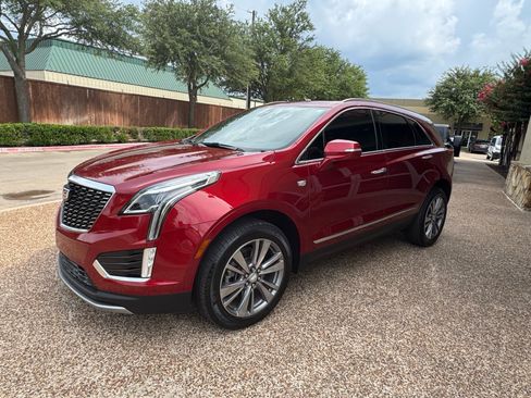 Used 2024 Cadillac XT5 Premium Luxury FWD image 12