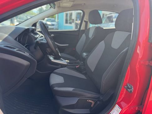 Used 2012 Ford Focus SE FWD image 10