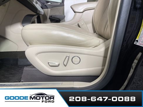 Used 2019 Lincoln MKC Reserve w/ MKC Technology Package image 18