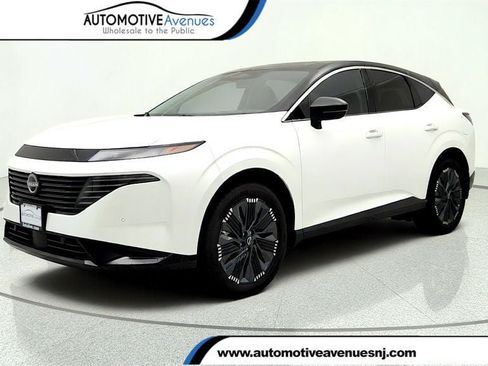 Used 2025 Nissan Murano Platinum w/ Cargo Package AWD/4WD image 1