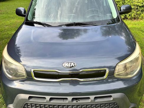 Used 2015 Kia Soul + w/ Audio Package FWD image 3