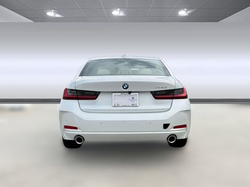 Used 2026 BMW 330i Sedan w/ Premium Package RWD image 9