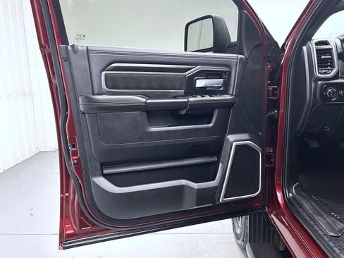 Used 2024 RAM 2500 Laramie w/ Sport Appearance Package image 9