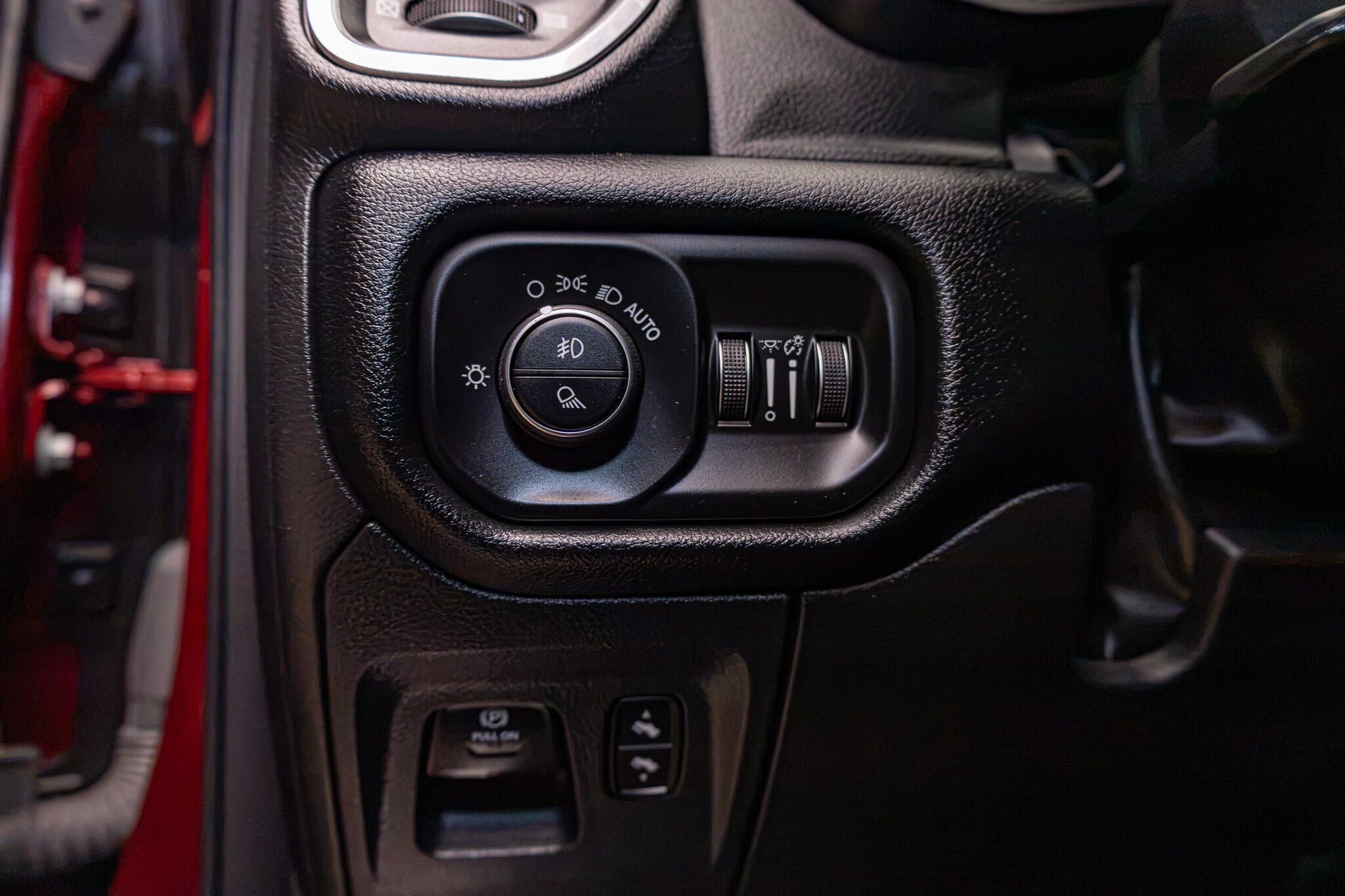 Used 2022 RAM 1500 Laramie w/ Sport Appearance Package AWD/4WD image 18
