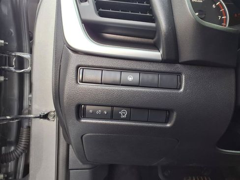 Used 2023 Nissan Rogue SV AWD/4WD image 10