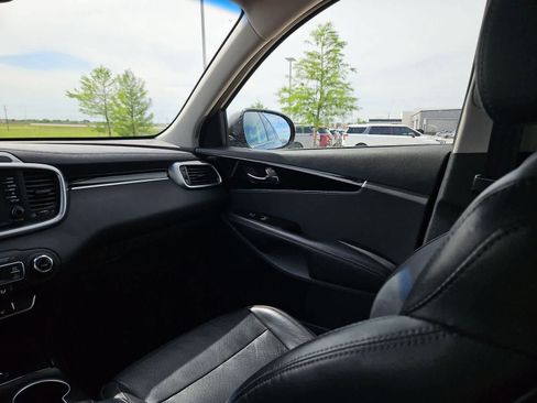 Used 2020 Kia Sorento EX FWD image 3