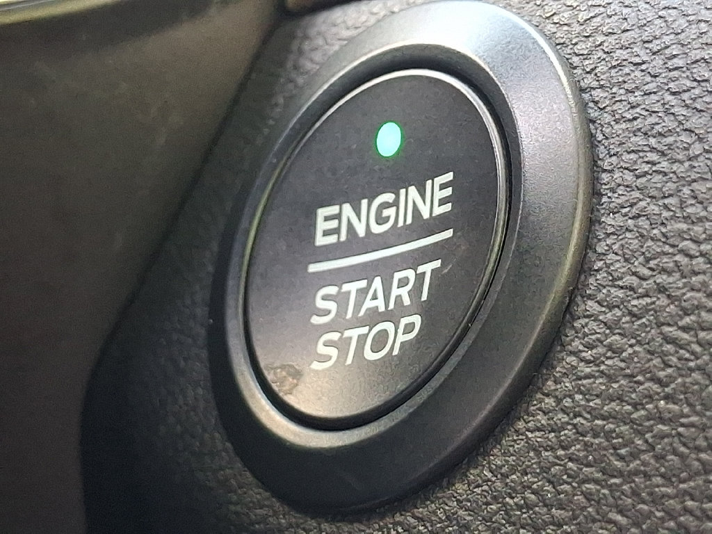 Used 2020 Ford Escape Titanium AWD/4WD image 23