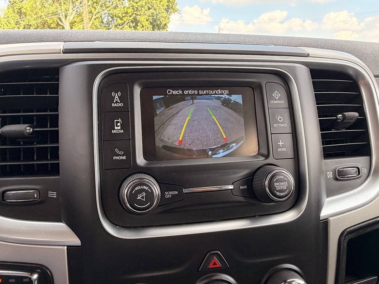 Used 2019 RAM 1500 Classic SLT RWD image 21