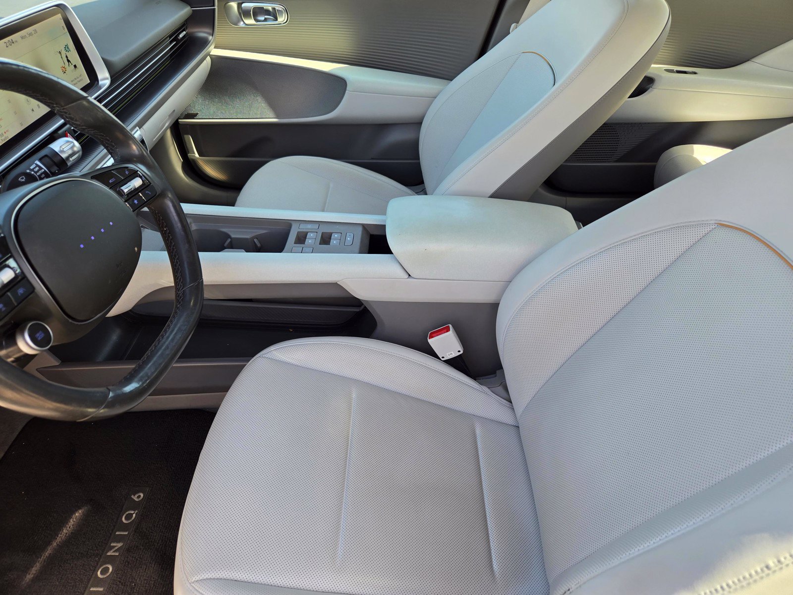 Used 2023 Hyundai Ioniq 6 Limited AWD/4WD image 13