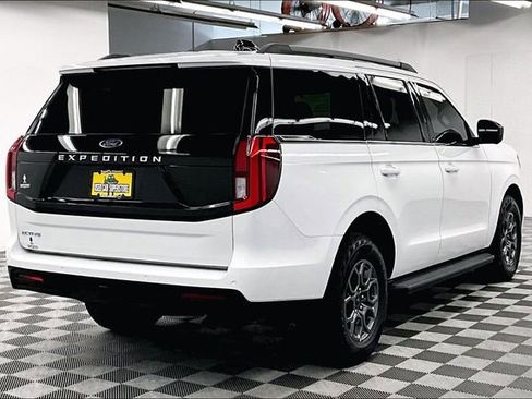 Used 2025 Ford Expedition Active AWD/4WD image 13