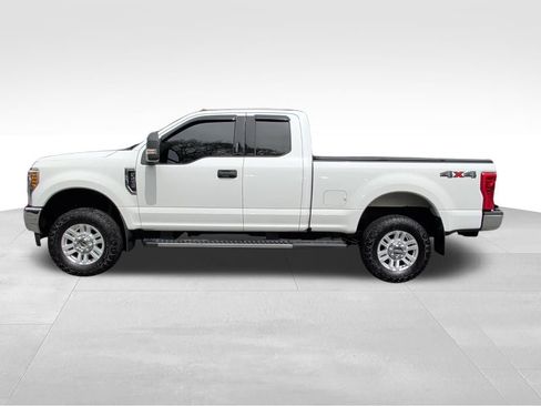 Used 2019 Ford F250 XLT w/ XLT Value Package AWD/4WD image 2