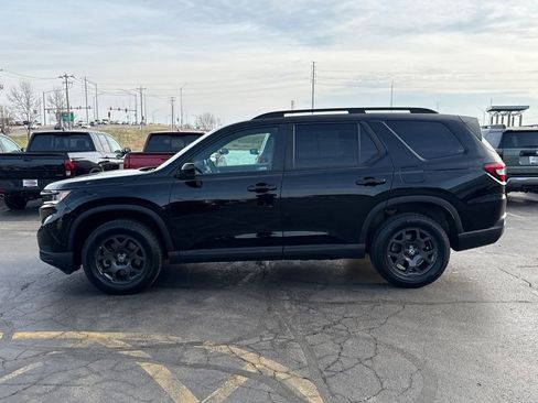 Used 2023 Honda Pilot TrailSport image 8