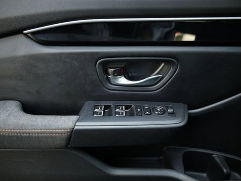 Used 2025 Honda Pilot Sport image 15