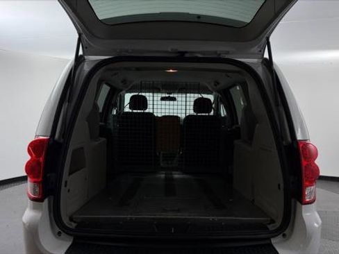 Used 2015 RAM C/V Tradesman FWD image 17