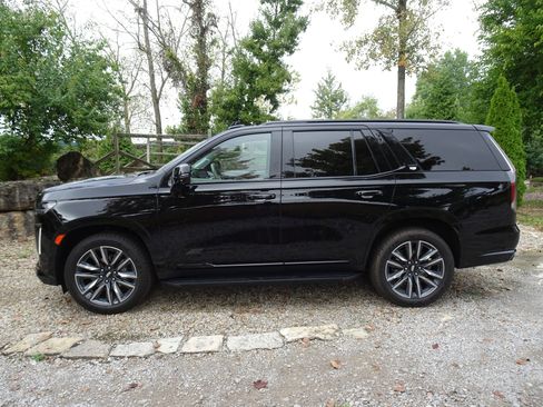 Used 2023 Cadillac Escalade Sport Platinum image 8